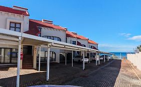 Uvongo Cabanas, Manaba Beach